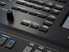The image of the Chord Looper buttons which provide quick access to recording and playing back chord sequences in realtime on Yamaha PSR-SX920.