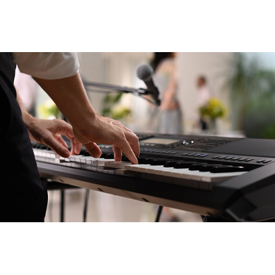 Yamaha Arranger Workstation PSR-SX720 being played at a party venue