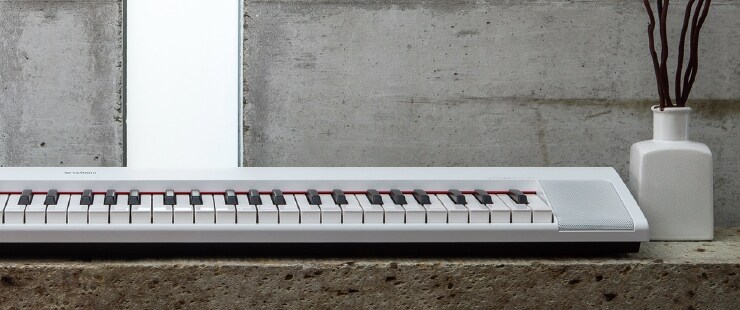 NP-32/12 - Overzicht - Portable keyboards - Producten - Keyboards