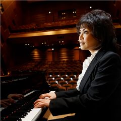 Voorzitter van de jury van de Hamamatsu International Piano Competition met een recital in de Yamaha Hall op 7 juli